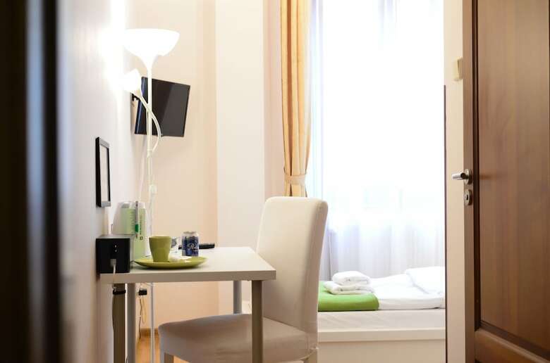 Hostal Wenderedu Business Center