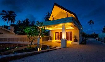 Reefs Edge Hotel