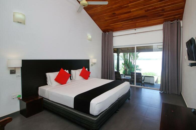 Hotel Kalla Bongo Lake Resort