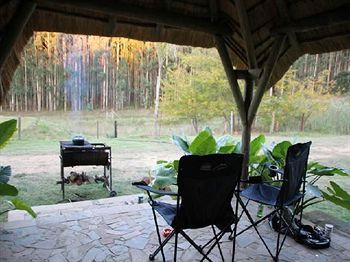 Bed & Breakfast Emahlathini Guest Farm