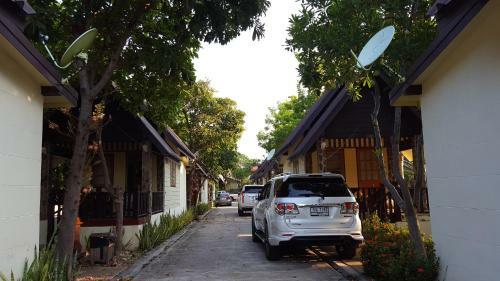 Hotel Prachuap Garden View Resort