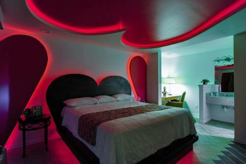 Hotel Romantic Inn & Suites