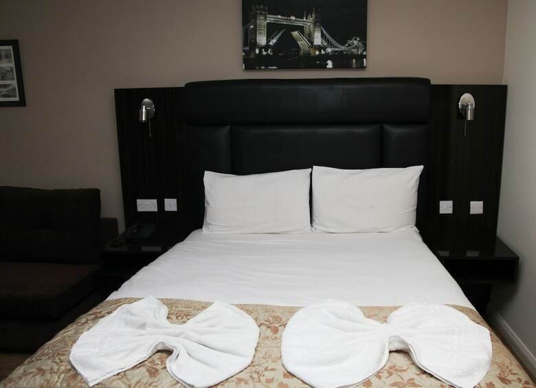 Ascot Hyde Park Hotel