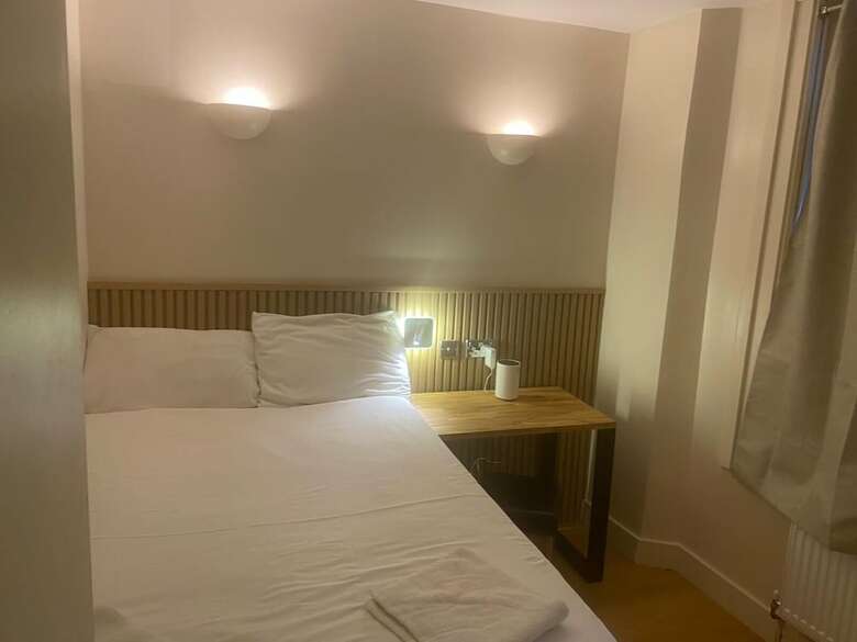 Exhibition Court Hotel 4