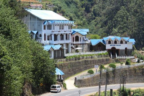 Hotel Silver Falls