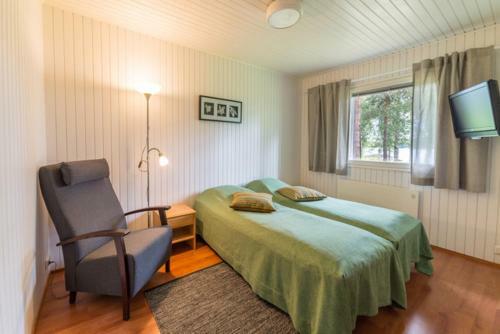 Hotel Holiday Centre Huhmari