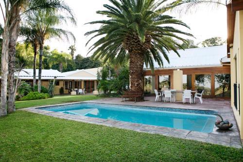 Bed & Breakfast Riverbank Lodge