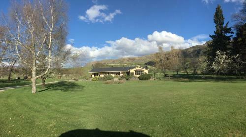 Castle Hill Lodge Bed And Breakfast