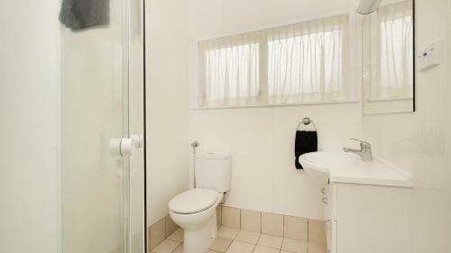 Hananui Lodge And Apartments