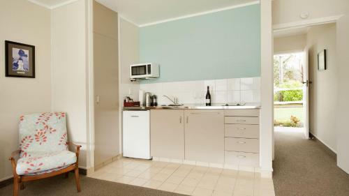 Hananui Lodge And Apartments