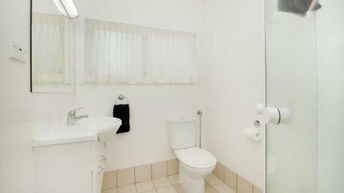 Hananui Lodge And Apartments