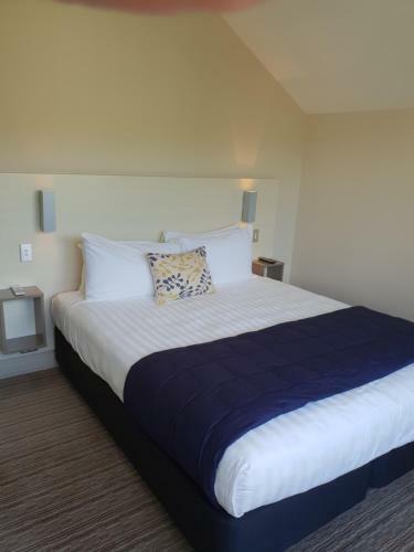 Hananui Lodge And Apartments
