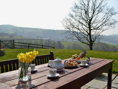 Cennen Cottages -longhouse