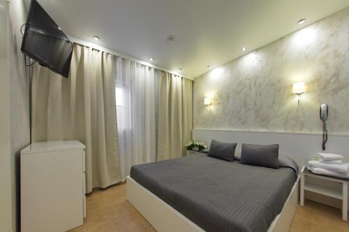 Fort R Hotel