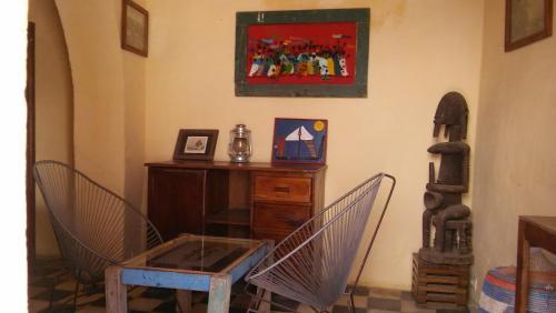 Hostal Maison Augustin Ly