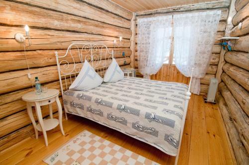 Mandrogi Hotel