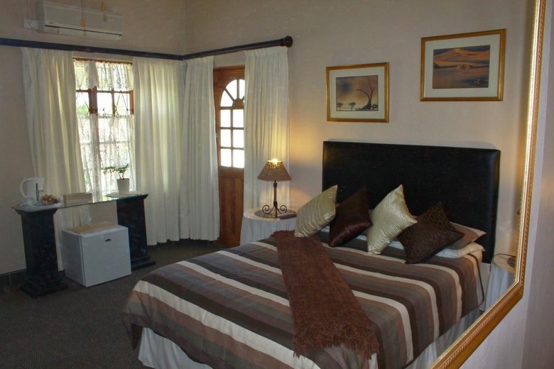 Hostal The Garden Lodge Guest House