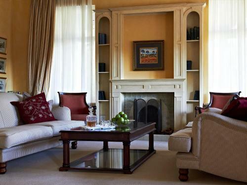 Hostal Parkes Manor