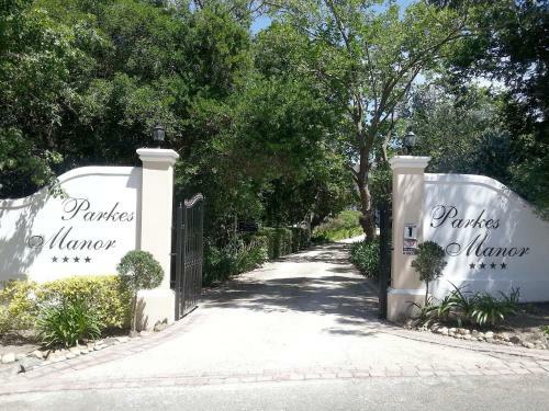 Hostal Parkes Manor