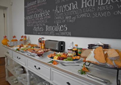 Hostal Parkes Manor