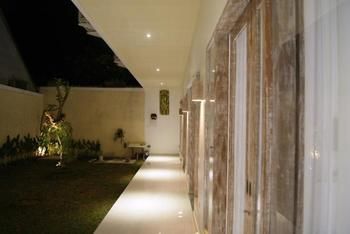 Hotel Sugiras Living