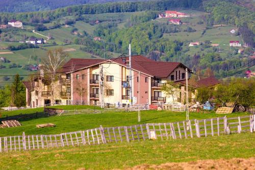 Hostal Pensiunea Poiana Viselor