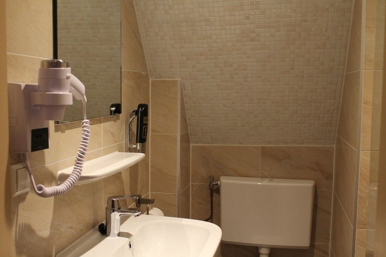 Aston City Hotel