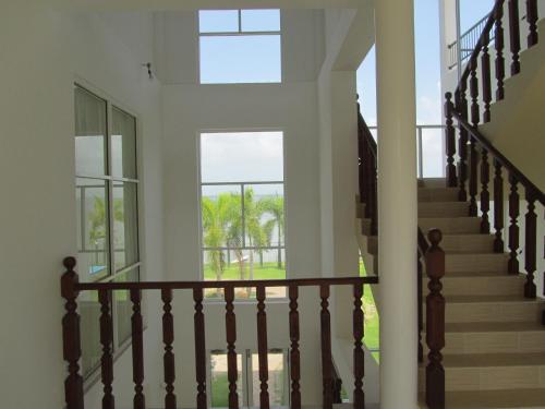 Hotel Rainbow Lagoon Villa