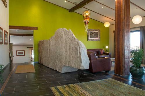 Desert Breeze Lodge