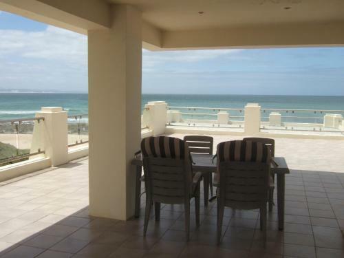 Seashells Luxury Apartments And B&B