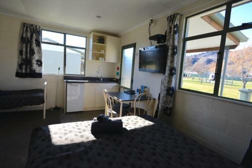 Cromwell Top 10 Holiday Park
