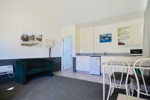 Cromwell Top 10 Holiday Park