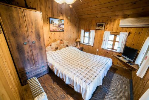 Ethno Village Stanisici & Hotel Pirg