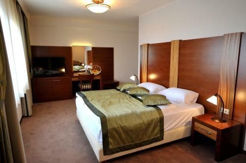 Ethno Village Stanisici & Hotel Pirg