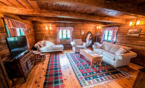 Ethno Village Stanisici & Hotel Pirg