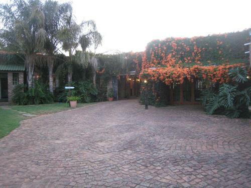 Hostal Manor House