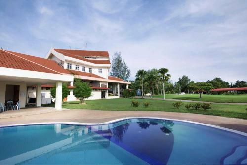 Hotel Kuala Terengganu Golf Resort