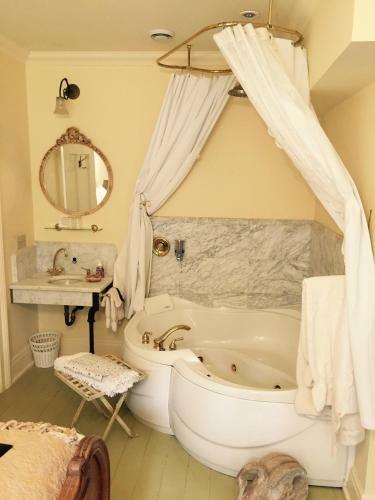 Wild Swan Bed And Breakfast