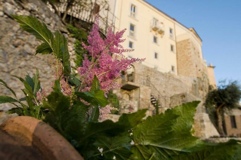 Apartamento Albergo Diffuso Sotto Le Stelle