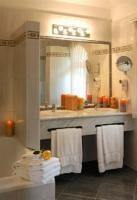 Hotel Lifestyle Crown Residence Suites