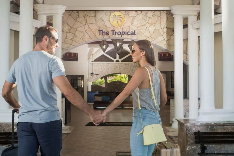 Hotel Lifestyle Tropical Beach Resort And Spa