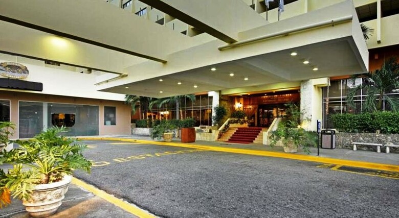 Dominican Fiesta Hotel & Casino