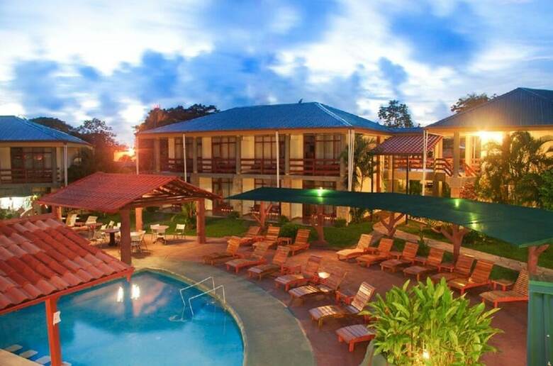 Hotel Amapola (.)