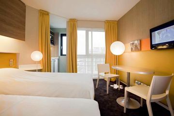 Hotel Mercure Porte De St Cloud
