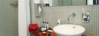Golden Tulip Hotel De Noailles