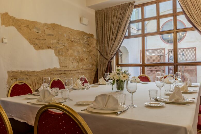 Hotel San Antonio El Real