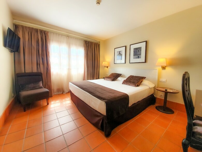 Hotel San Antonio El Real