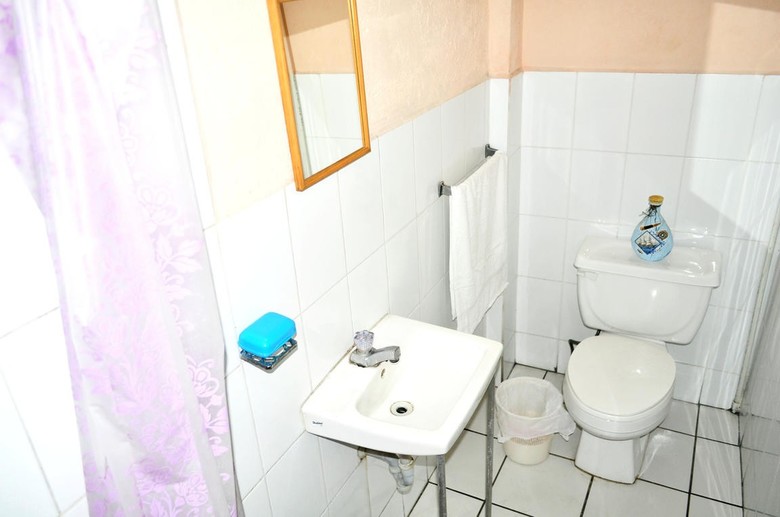 Estacion Gerona Bed & Breakfast