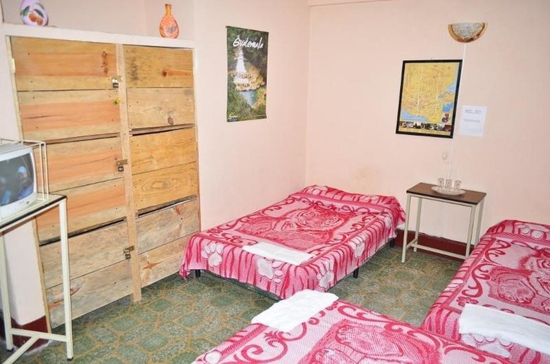 Estacion Gerona Bed & Breakfast