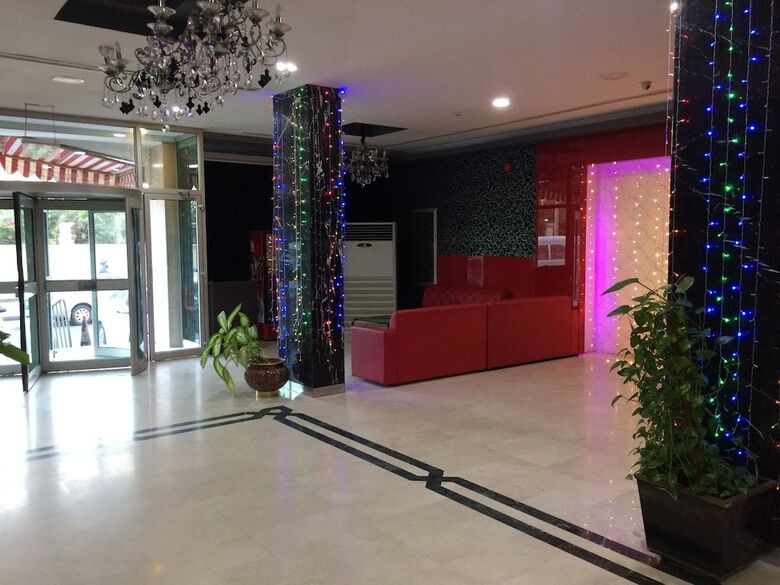 Imperial Suites Hotel